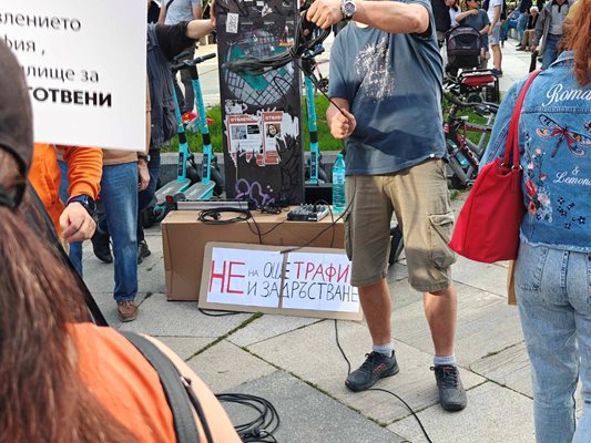 Бурен протест срещу промяната на движението затвори центъра на София
СНИМКА: Георги Кюрпанов - Генк