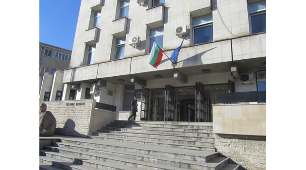 Окръжният съд остави окончателно в ареста двама от извършителите на въоръжен грабеж в Горна Оряховица