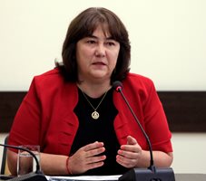 Росица Велкова: Политиците са длъжници към хората заради конфронтацията за еврозоната