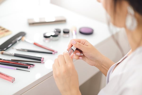 5 вредни съставки в козметиката, които да избягваме