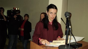 Прокурор Стоилова: Има задържано лице за убийството на двете деца в Сандански