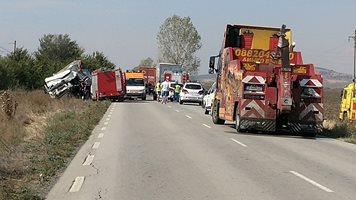 Разпореждат на чиновниците да карат бавно при командировка