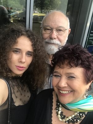 Мирела, Владо и Зорница - едно чудесно българско семейство