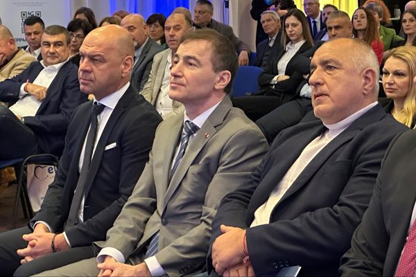 Лидерът на ГЕРБ Бойко Борисов е в Пловдив за конференциця на ЕНП по земеделската политика.