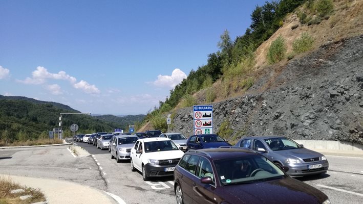 Половин час отнема преминаването на българо гръцката граница през ГКПП "Маказа". СНИМКА: Авторът