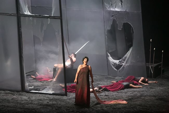 „Електра“ в Софийската опера – триумф на духа над страха