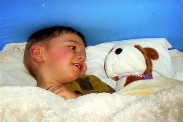 Двегодишният Дани от Варна почина буквално за часове след фатална поредица от лекарска мудност и небрежност.
СНИМКА: ЛИЧЕН АРХИВ