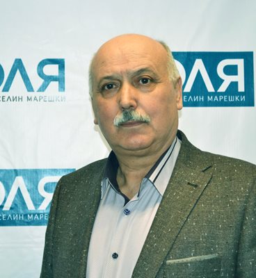 Водачът на листите на "Воля" във Враца и Монтана Слави Нецов.