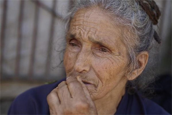 Баба Божия твърди, че марихуаната е саморасляк
