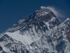 Две двойки се сбиха на Еверест заради снимка (Видео)