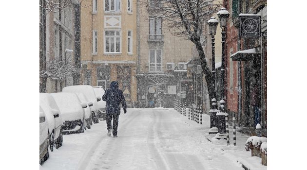 Много от малките улици в столицата не са почистени