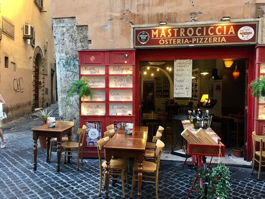 Ресторантите в Рим са празни. СНИМКИ: АВТОРЪТ