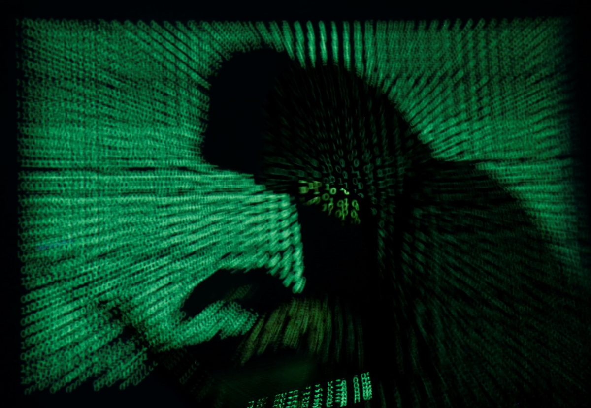 Британската армия възстанови контрола над атакуваните си от хакери акаунти в Туитър и Ютюб
