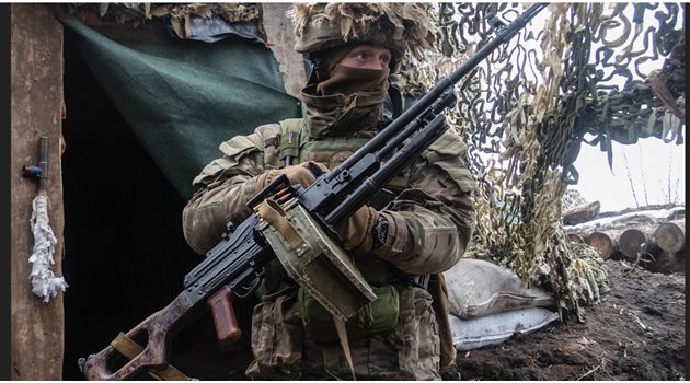 Украинските снайперисти сравнително лесно откриват руските генерали.
СНИМКИ: РОЙТЕРС 