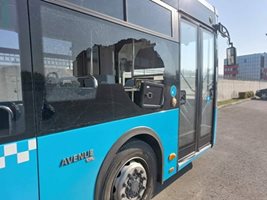 Пиян чужденец троши в автобуси от градския транспорт на Пловдив, задържаха го