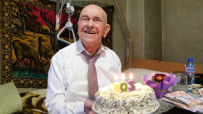 Деян Чаушев посрещна своя 103 рожден ден на 18 март