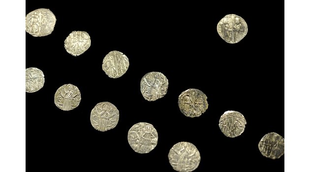 Намерените край крепостта Урвич сребърни монети от времето на цар Иван Шишман