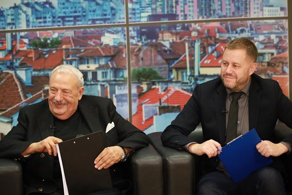 Георги Милков и Иван Гарелов бяха водещи в  телевизионното студио на “24 часа” за изборите “Местни и свестни 2023”.

СНИМКА: РУМЯНА ТОНЕВА