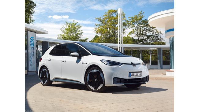 A 5-year-old electric car is BGN 10,000 more expensive than its diesel set