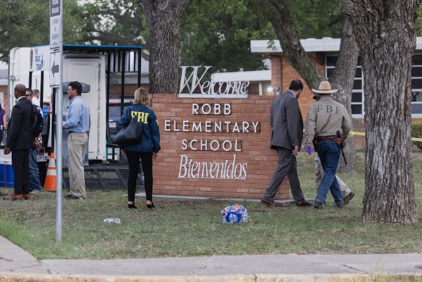 В начално училище в Увалде, щата Тексас, при стрелба бяха убити над 20 души, включително 19 деца. Снимка:Радио Китай