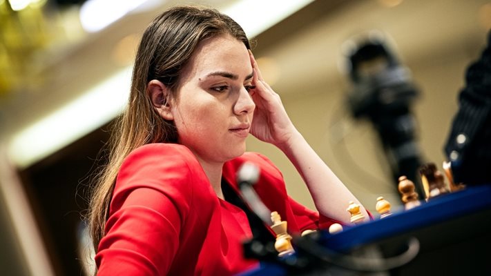 Нургюл Салимова направи реми с лидерката в турнира на претендентките за световната титла