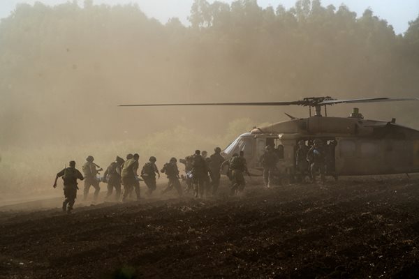 „Хизбула" обяви, че 20 нейни членове са загинали при вчерашните експлозии в Ливан Снимка: Ройтерс