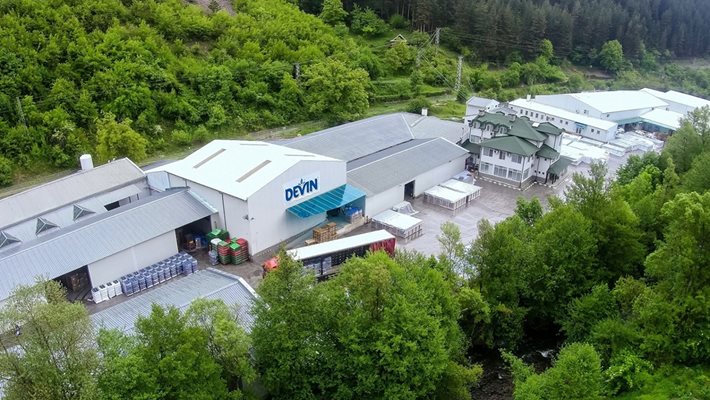Заводът на „Девин“ ЕАД мина на 100% зелена енергия