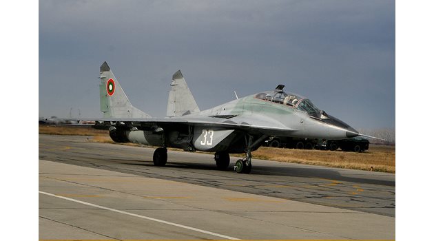 
МиГ-29 не могат да пазят небето на България, категоричен е съветникът на премиера Тодор Тагарев.

СНИМКА: “24 ЧАСА”
