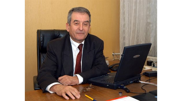 ЖАЛБА: Стоян Марков и екипът му осигурили двата компютъра за чехите.