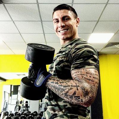 Дани Златков продължава да трупа мускули