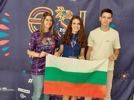 Отличниците на България:  Стоян Ганчев създаде гривна, която хваща грип и COVID и алармира джипито