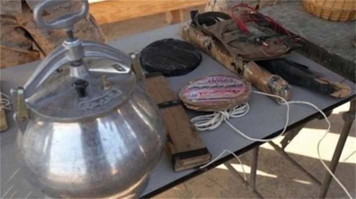 Спецслужбите откриха кухненски пособия, пригодени като бомби, в къщата на братя Царнаеви