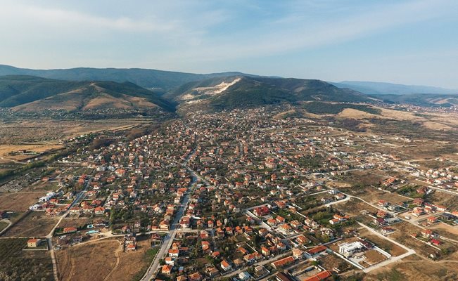 Белащица е едно предпочитаните за живот села край Пловдив. 