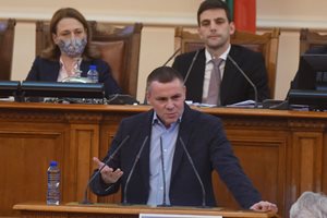 Депутатът Христо пак задава ритъма в лидерския 25-и МИР