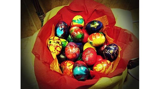 Яйцата на Алекс Раева