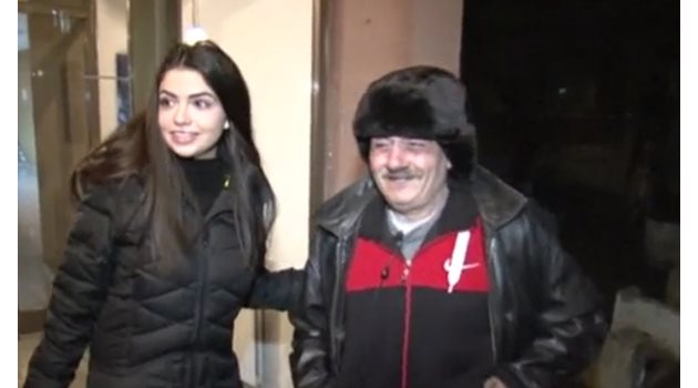 17-годишната Кристиана Симеонова промени живота на бездомния Димитър   Кадър : Би Ти Ви