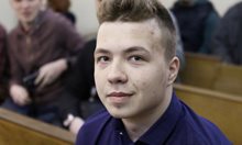Беларус изпрати изстребител, за да отвлекат опозиционния журналист Роман Протасевич