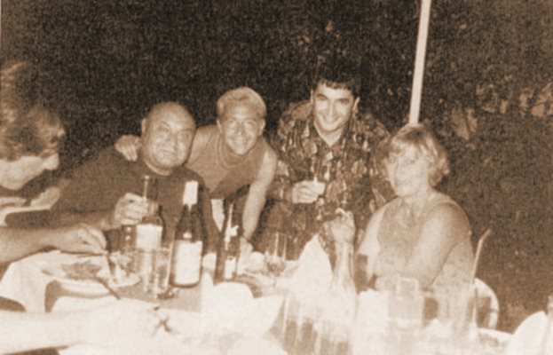 Васил Андреев (крайният вляво) в компанията на Пашкулев (до него) и младия Евгени Минчев