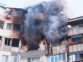 Блокът, в който бе взривен апартамент СНИМКИ: Авторката