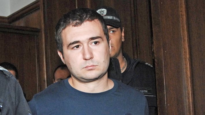 Илиян Тодоров каца днес у нас след 11 години укриване