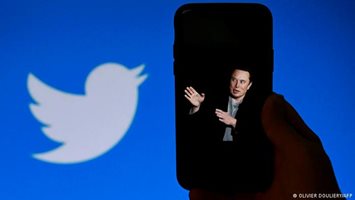 ЕС заплаши Туитър с глоби или спиране