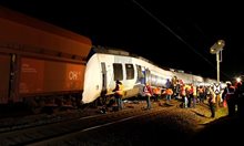 Машинистът на катастрофиралия влак спасил 155 пътници от смърт