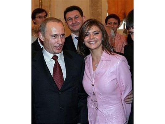 Владимир Путин и Алина Кабаева: партийно-политическа взаимна симпатия или нещо повече?
СНИМКИ: АРХИВ 
