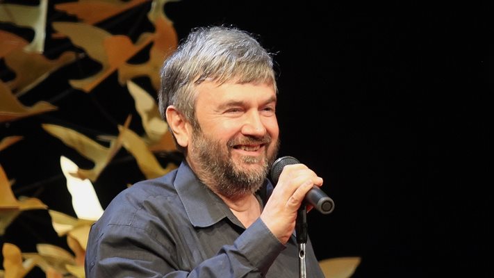 Теди Москов е удостоен със "Златен кукерикон" на името на Калата