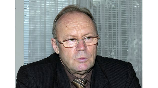 Михаил Златанов