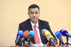Министър Стоянов: Над 3 пъти са спаднали приходите на ВМЗ за два месеца