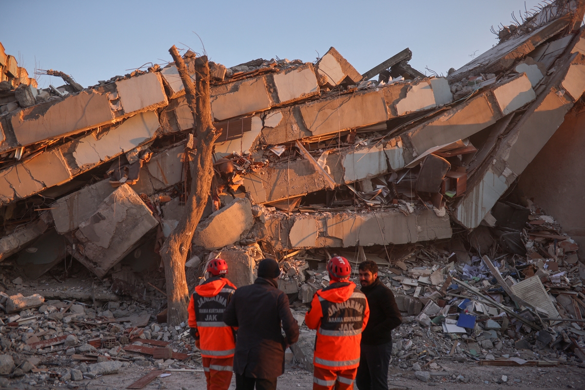 В Ямбол откриха 2 пункта за помощи за пострадалите от земетресението в Турция и Сирия