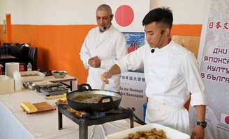 Обенто или обяд в кутия - шеф Михалчев и шеф Фурутани показаха на ученици как се приготвя в Япония
