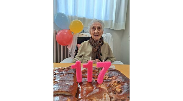 Мария Браяс Морера на 117-ия си рожден ден Кадър: Туитър/Residència Santa María del Tura
