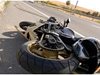 Мъж загина, след сблъсък на мотоциклет в мантинелата на пътя в Добричко

